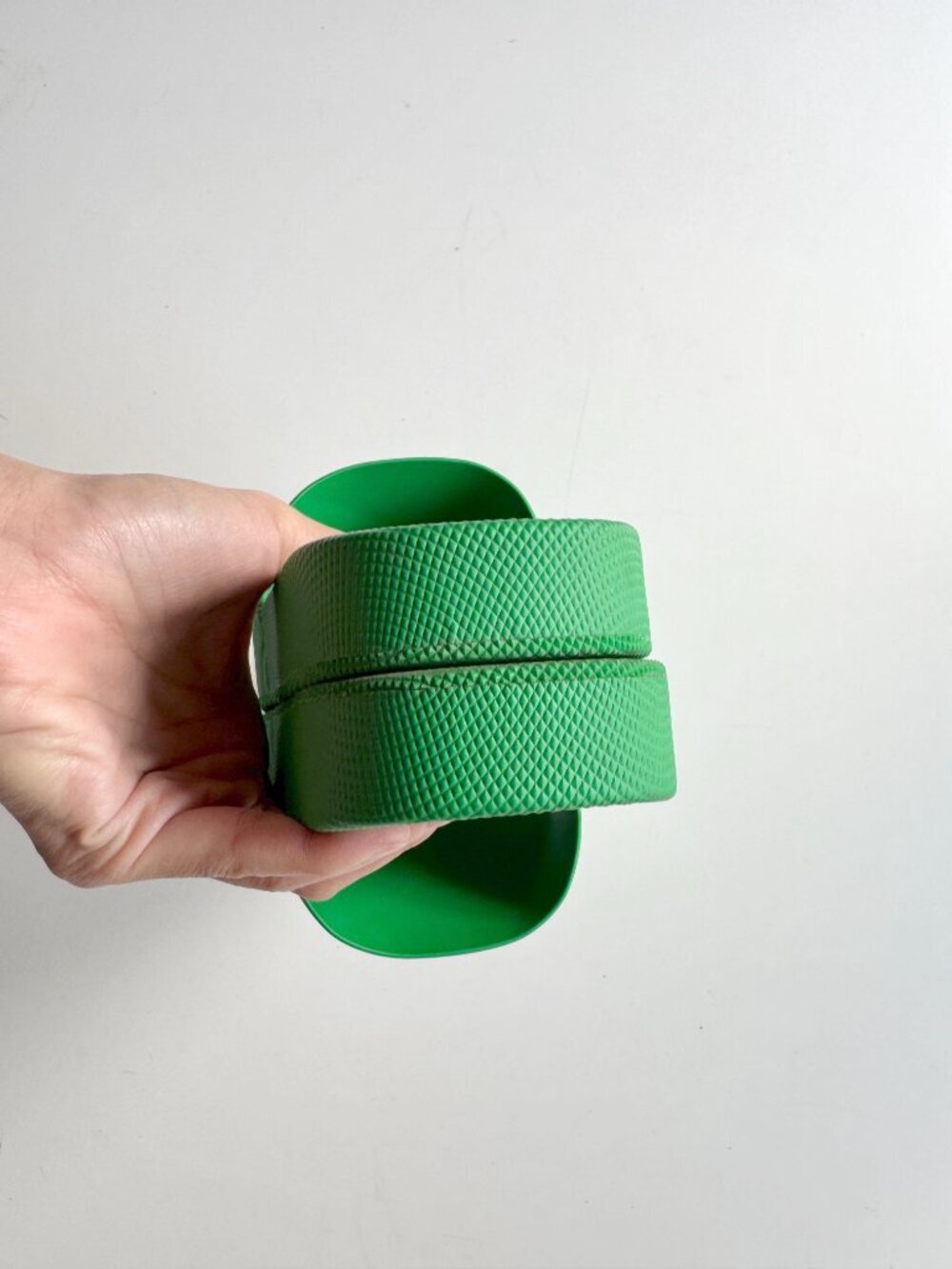 BOTTEGA VENETA Parakeet Green Rubber Intrecciato Pool Slides Sandals, Size 37 - Picture 15 of 16